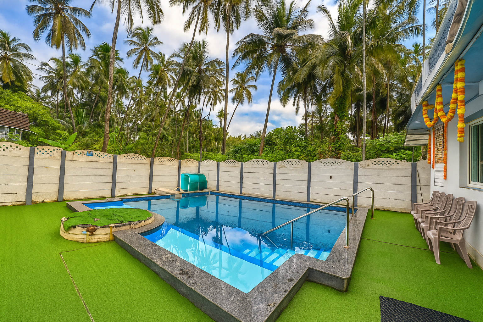 Vandana Villa Alibag private pool